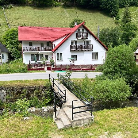 Hotel Casuta De Langa Padure Moeciu De Sus Zewnętrze zdjęcie