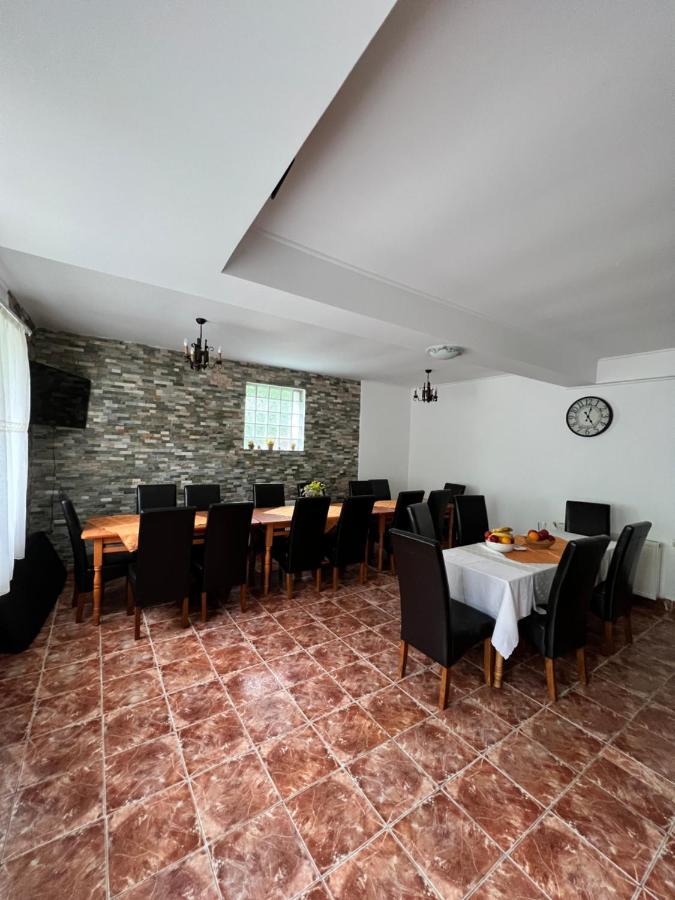 Hotel Casuta De Langa Padure Moeciu De Sus Zewnętrze zdjęcie