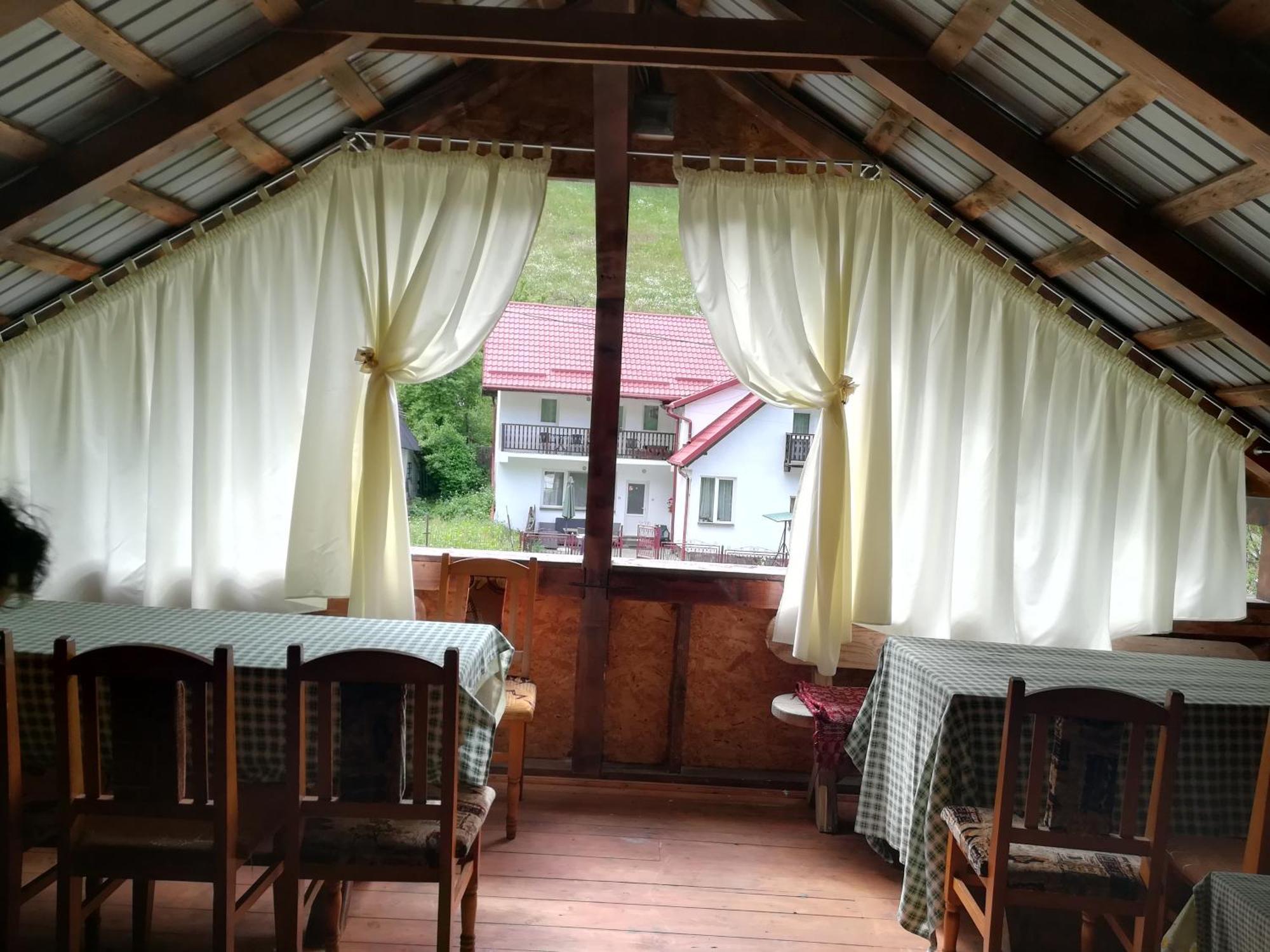 Hotel Casuta De Langa Padure Moeciu De Sus Zewnętrze zdjęcie