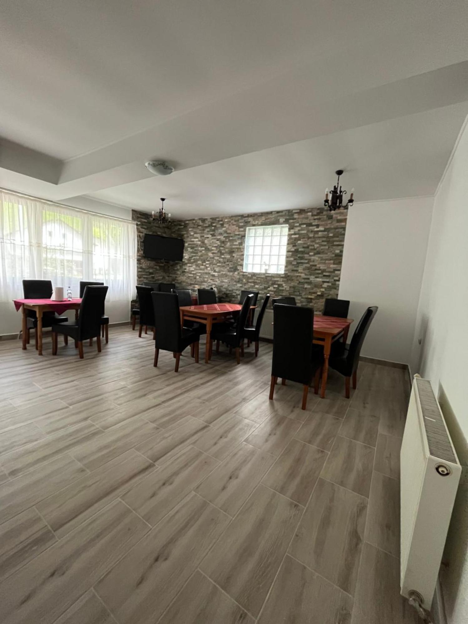 Hotel Casuta De Langa Padure Moeciu De Sus Zewnętrze zdjęcie