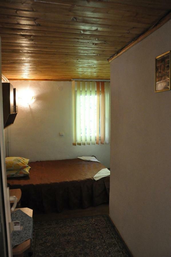 Hotel Casuta De Langa Padure Moeciu De Sus Zewnętrze zdjęcie