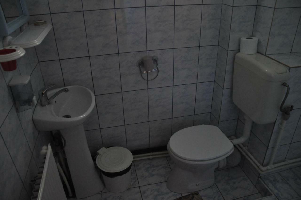 Hotel Casuta De Langa Padure Moeciu De Sus Zewnętrze zdjęcie