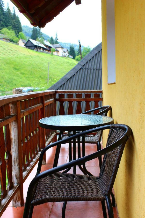 Hotel Casuta De Langa Padure Moeciu De Sus Zewnętrze zdjęcie