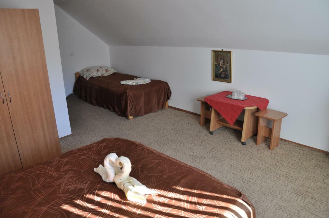 Hotel Casuta De Langa Padure Moeciu De Sus Zewnętrze zdjęcie